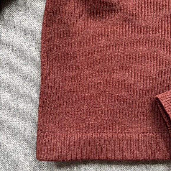 PrettyLittleThing Ribbed Long sleeve crop - Picture 4 of 5